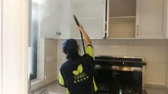 室内污染物通过哪些途径侵害人体的？